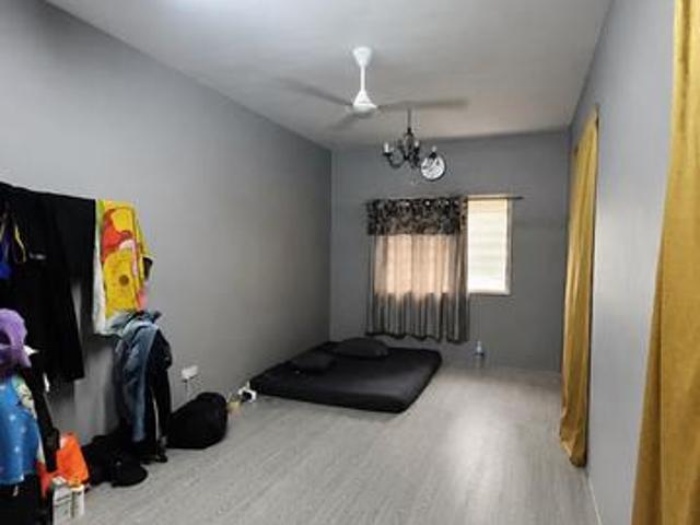 Apartment for sale in Seri Kembangan, Majlis Bandaraya Subang Jaya