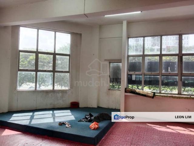 Shop for rent in Kajang, Langat