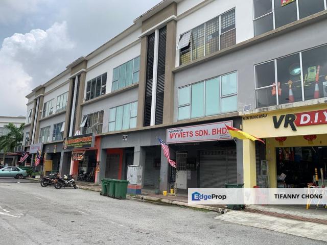 Shop for rent in Kajang, Langat