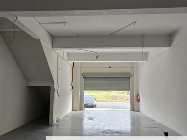 Shop for rent in Pulau Sebang, Malaka