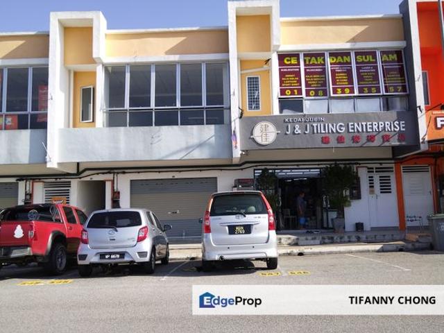 Shop for rent in Pulau Sebang, Malaka