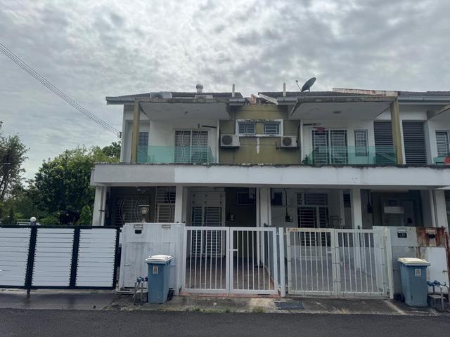 Townhouse for sale in Petaling, Subang Jaya