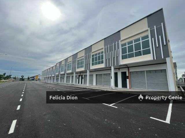 Shop for rent in Malaka