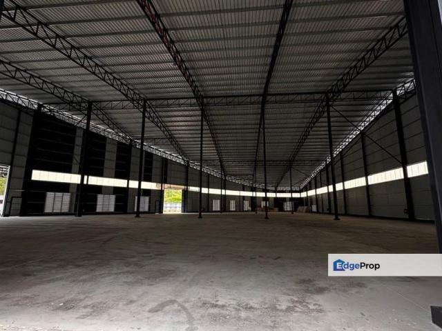 Warehouse for rent in Sendayan Village, Negeri Sembilan