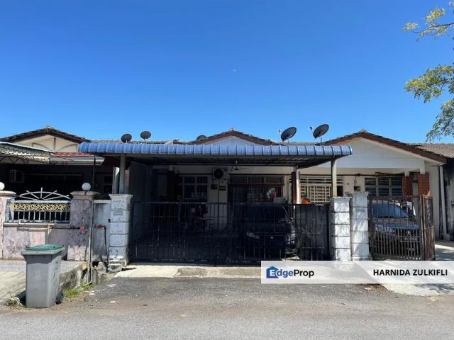 House for sale in Sendayan Village, Negeri Sembilan