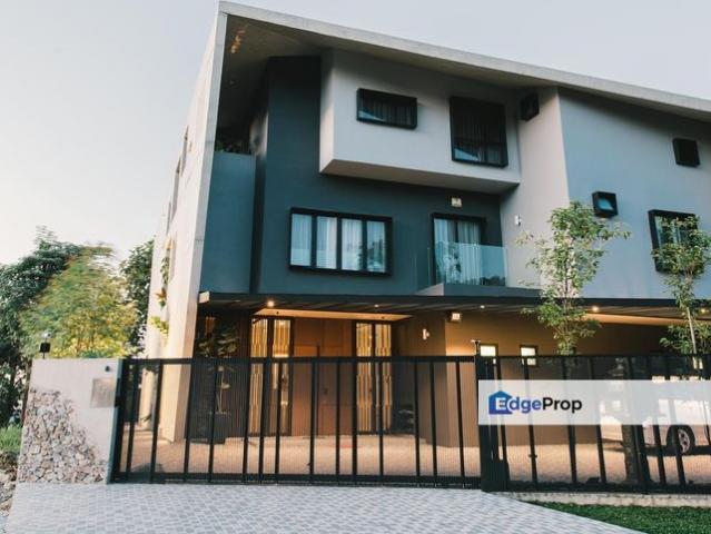 House for sale in Sendayan Village, Negeri Sembilan