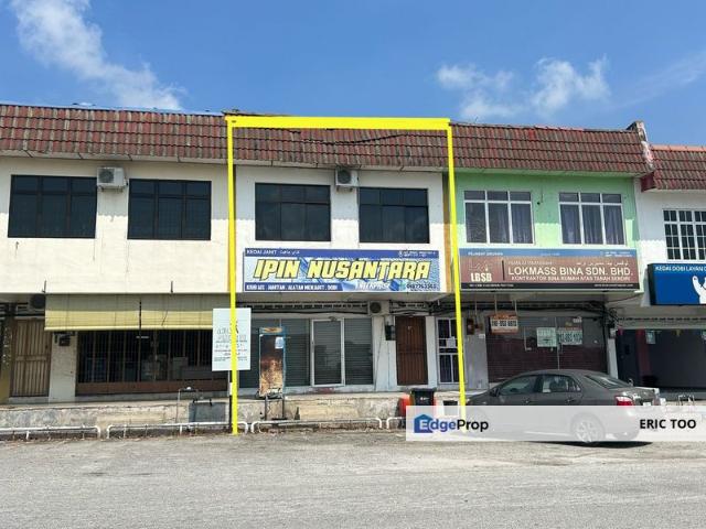 Shop for sale in Perak