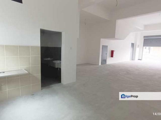 Shop for rent in Kajang, Langat