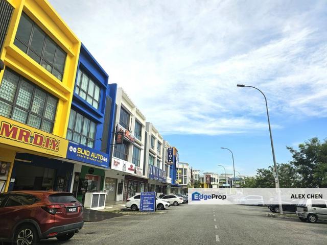 Shop for rent in Kajang, Langat