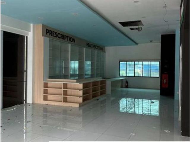 Shop for rent in Kajang, Langat