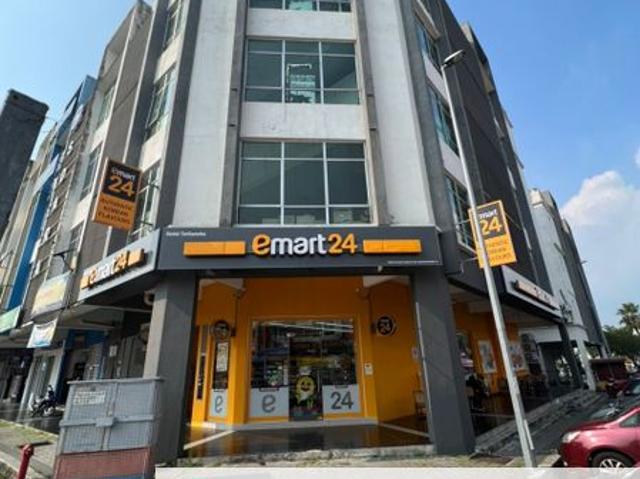 Shop for rent in Kajang, Langat