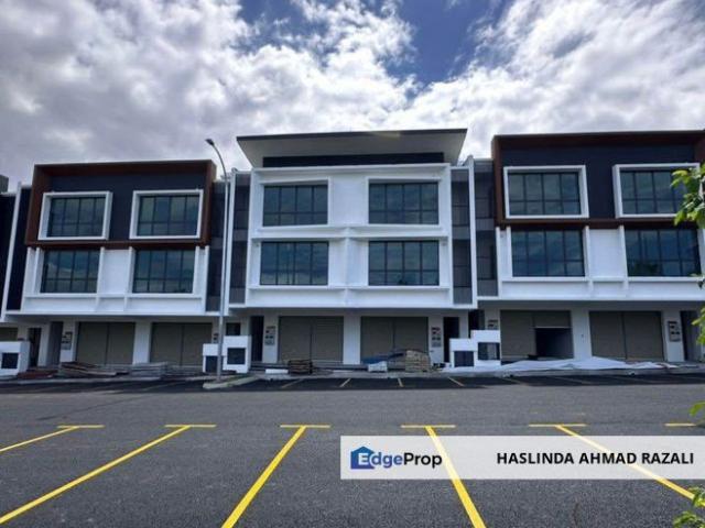 Shop for rent in Kajang, Langat