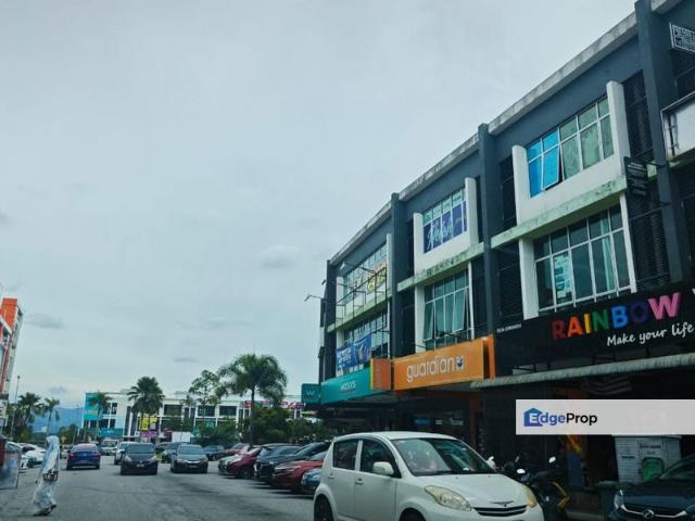 Shop for rent in Kajang, Langat