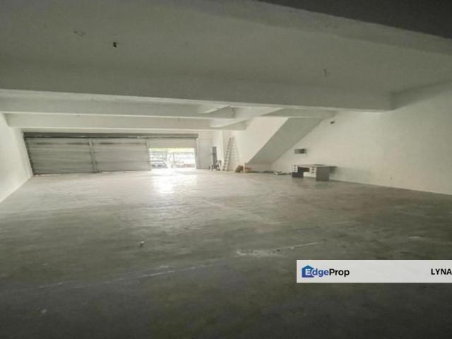 Shop for rent in Kajang, Langat