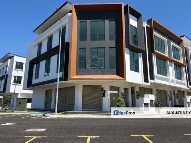 Shop for rent in Kajang, Langat