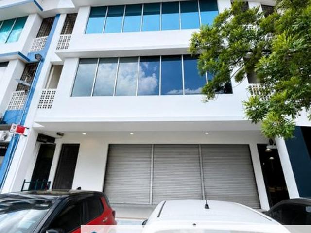 Shop for rent in Kajang, Langat
