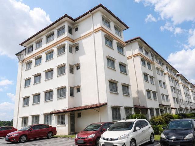 Apartment for sale in Kajang, Langat