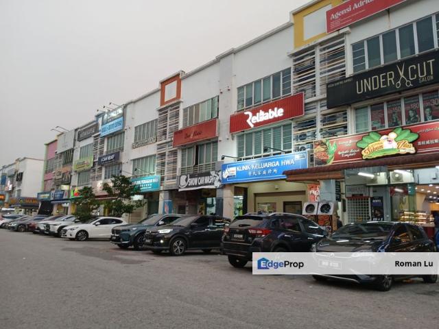 Shop for rent in Petaling Jaya, Petaling