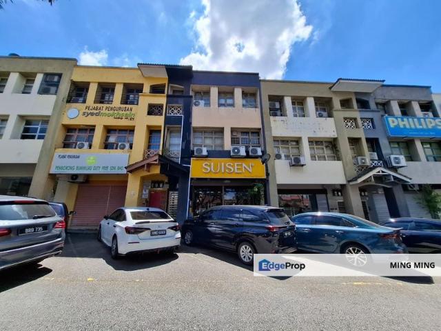 Shop for sale in Petaling, Damansara Damai