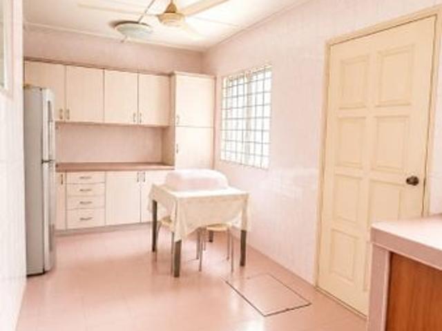 House for sale in Petaling, Damansara Damai