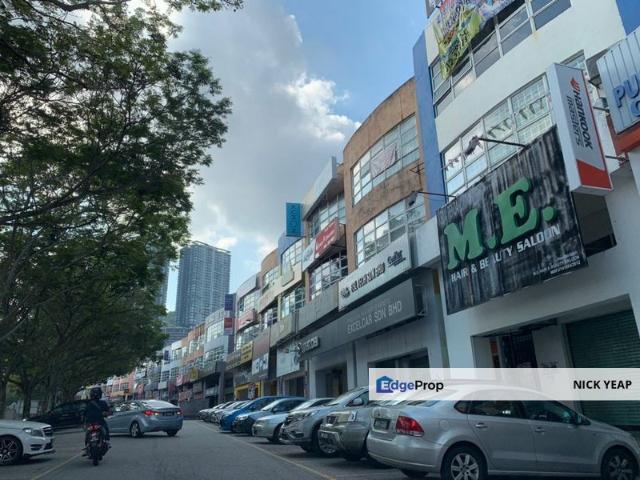 Shop for rent in Petaling, Damansara Damai