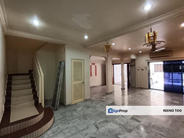 House for sale in Petaling, Damansara Damai