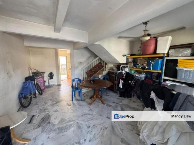 House for sale in Bandar Menjalara
