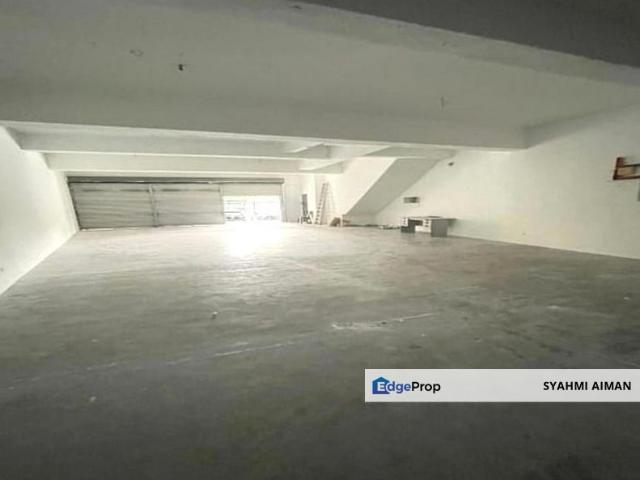 Shop for rent in Kajang, Langat