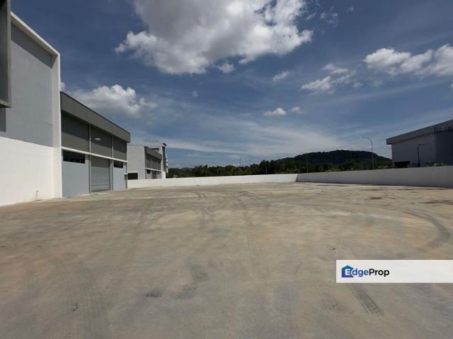 Warehouse for rent in Sendayan Village, Negeri Sembilan