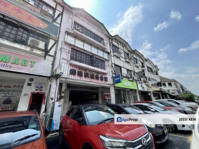 Shop for rent in Kajang, Langat