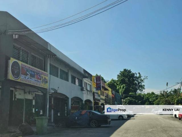 Shop for rent in Kajang, Langat
