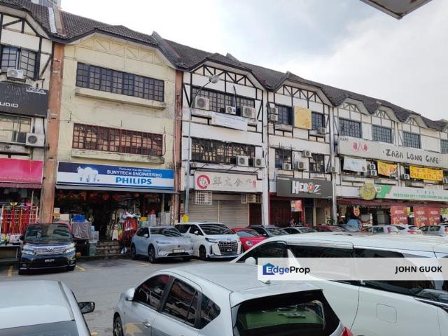 Shop for rent in Kajang, Langat