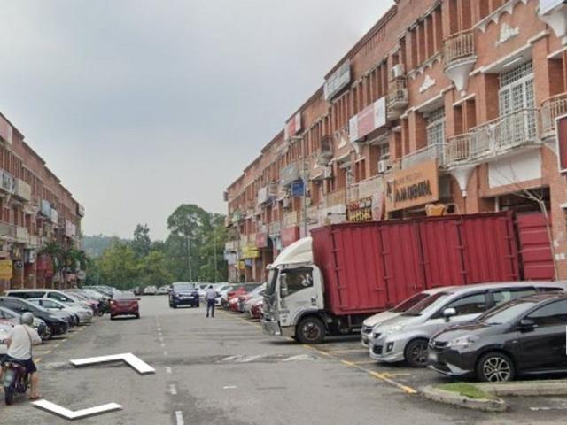Shop for rent in Kajang, Langat
