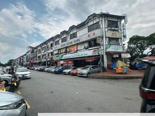 Shop for sale in Kajang, Langat