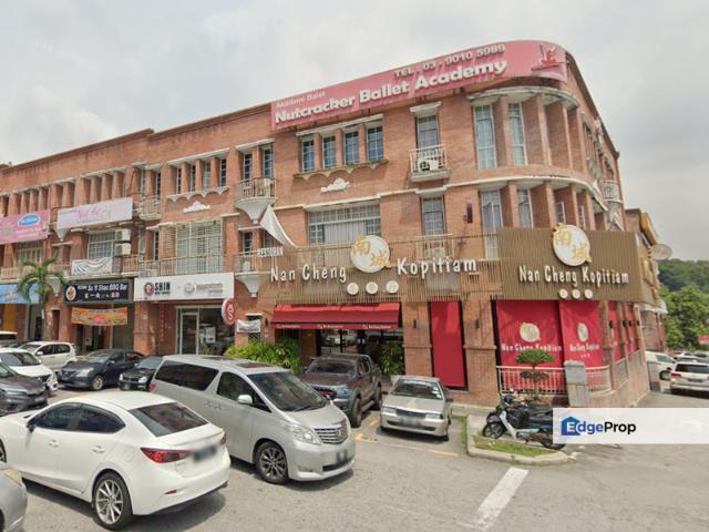 Shop for rent in Kajang, Langat