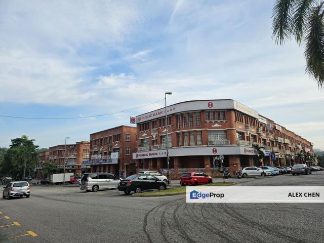 Shop for rent in Kajang, Langat