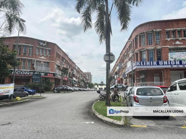 Shop for rent in Kajang, Langat