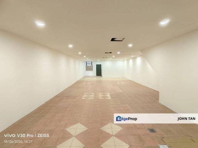 Shop for rent in Petaling, Subang Jaya