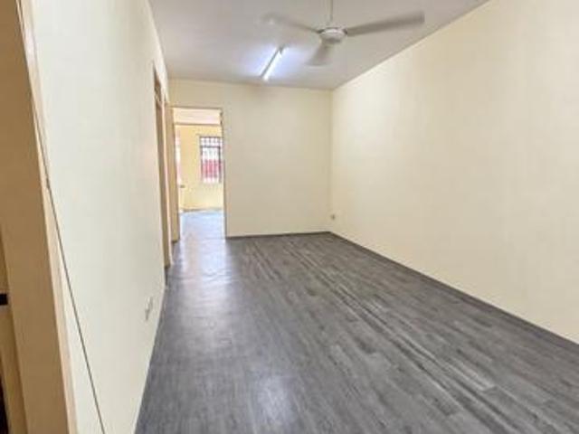 Apartment for sale in Petaling Jaya, Petaling