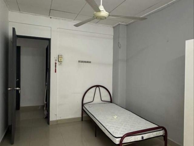 Room for rent in Petaling, Damansara Damai