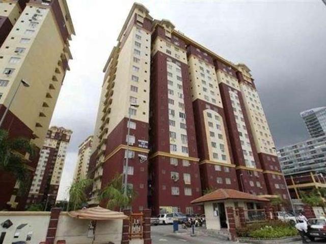 Apartment for sale in Petaling, Damansara Damai