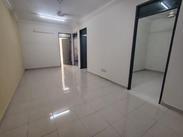 Apartment for sale in Petaling, Damansara Damai