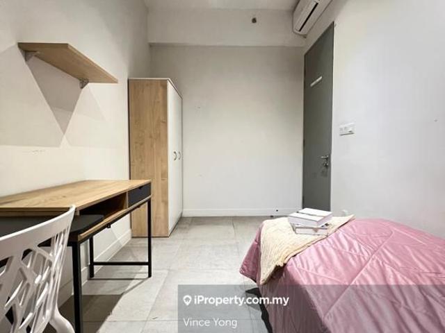 Room for rent in Petaling, Alam Impian