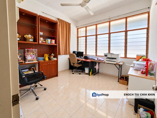 Shop for sale in Barat Daya, George Town