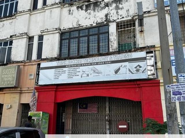 Shop for rent in Kajang, Langat