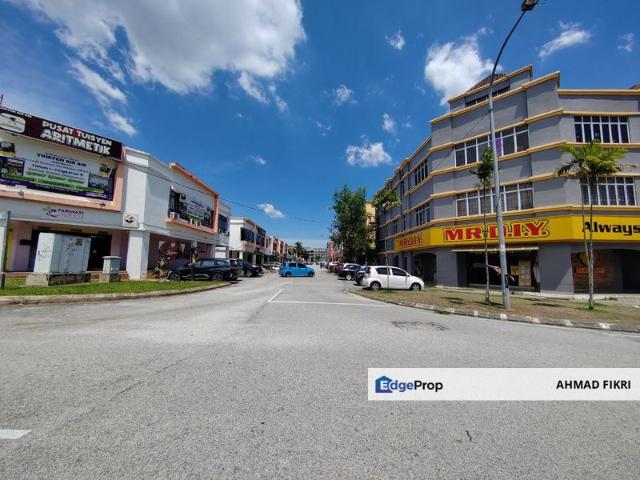 Shop for rent in Kajang, Langat