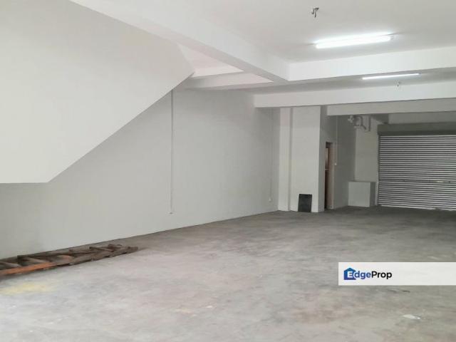 Shop for rent in Kajang, Langat