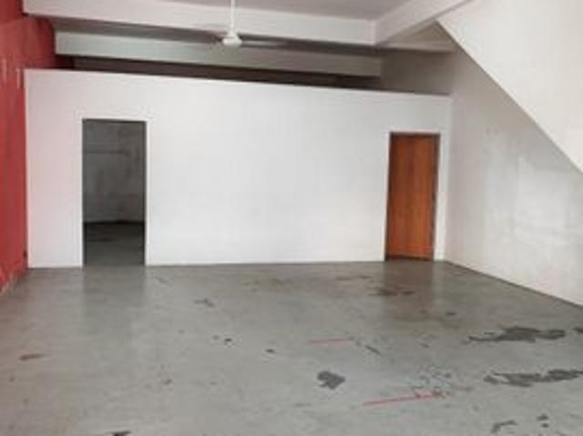 Shop for rent in Kajang, Langat