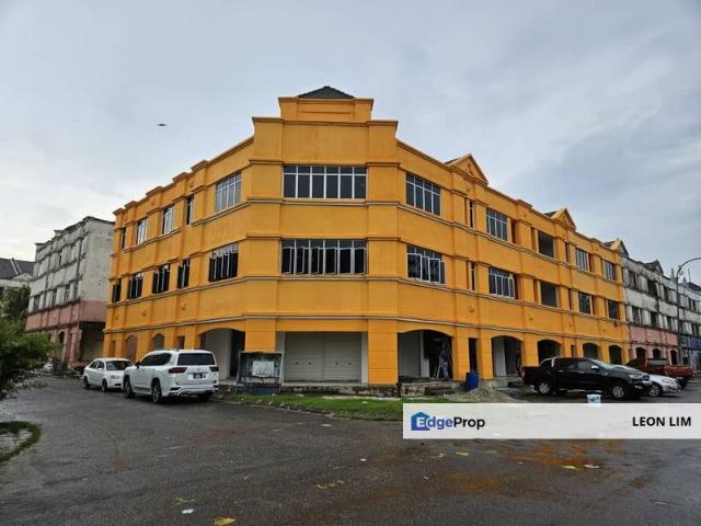 Shop for rent in Kajang, Langat