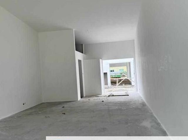 Shop for rent in Kajang, Langat